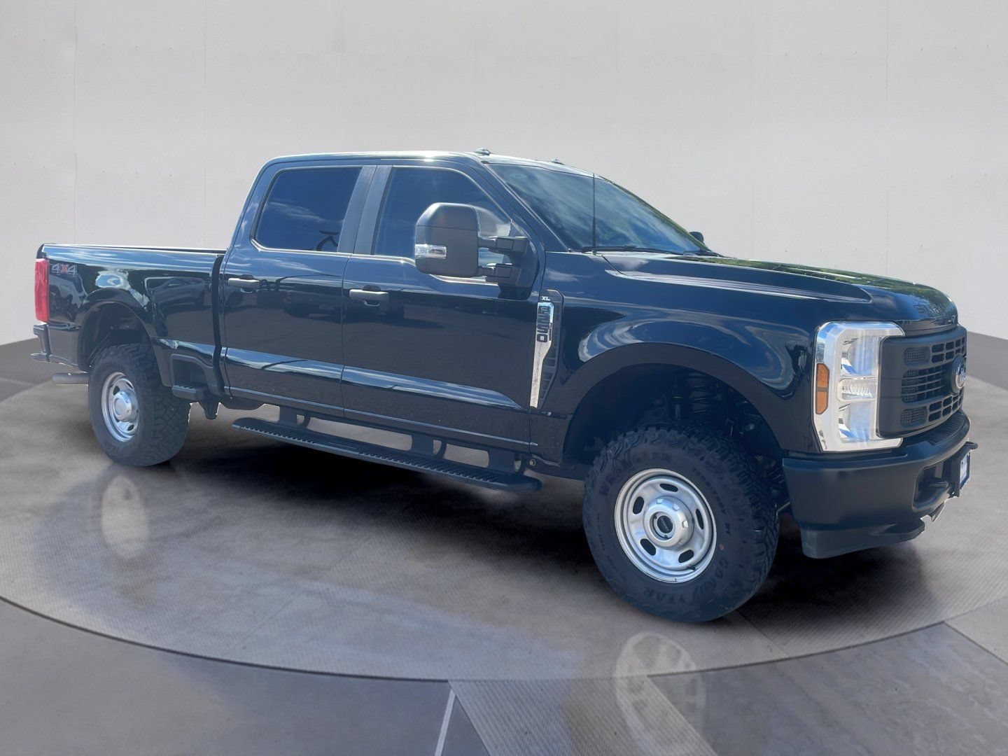 Certified 2026 Ford F250 XL w/ XL Off-Road Package AWD/4WD image 32