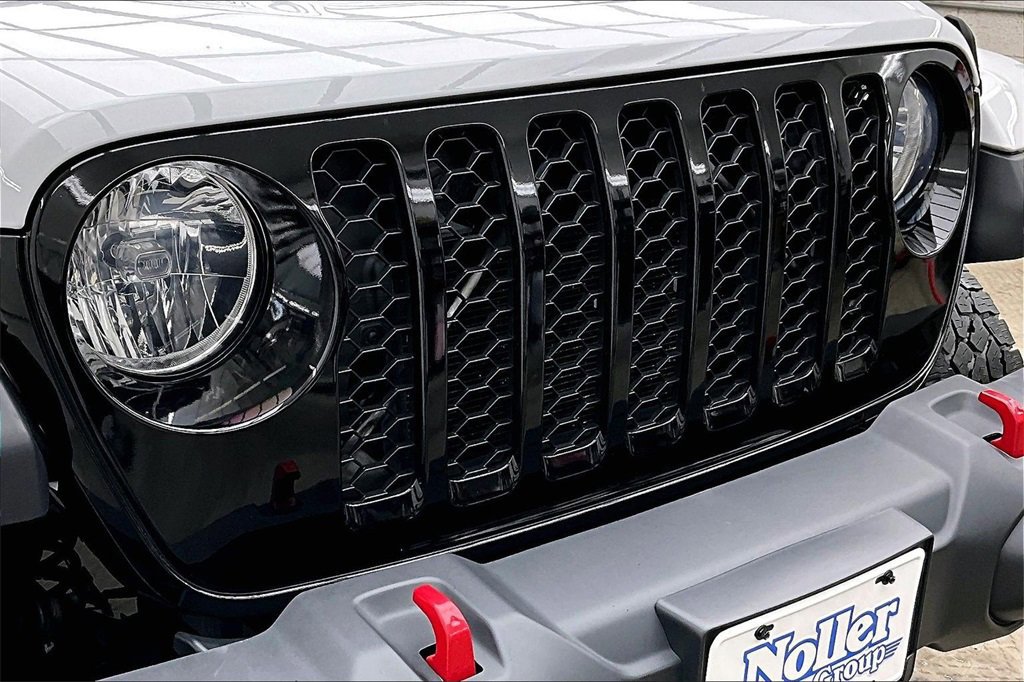 Used 2021 Jeep Gladiator Rubicon w/ Cold Weather Group image 29