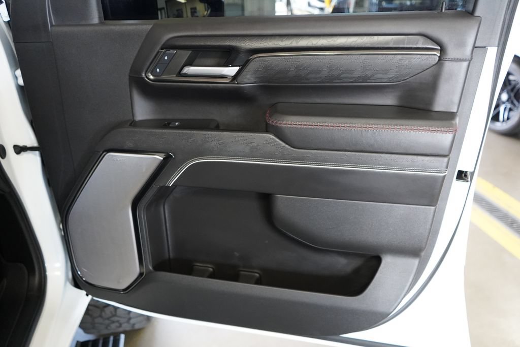 Used 2024 GMC Sierra 2500 AT4X AWD/4WD image 29