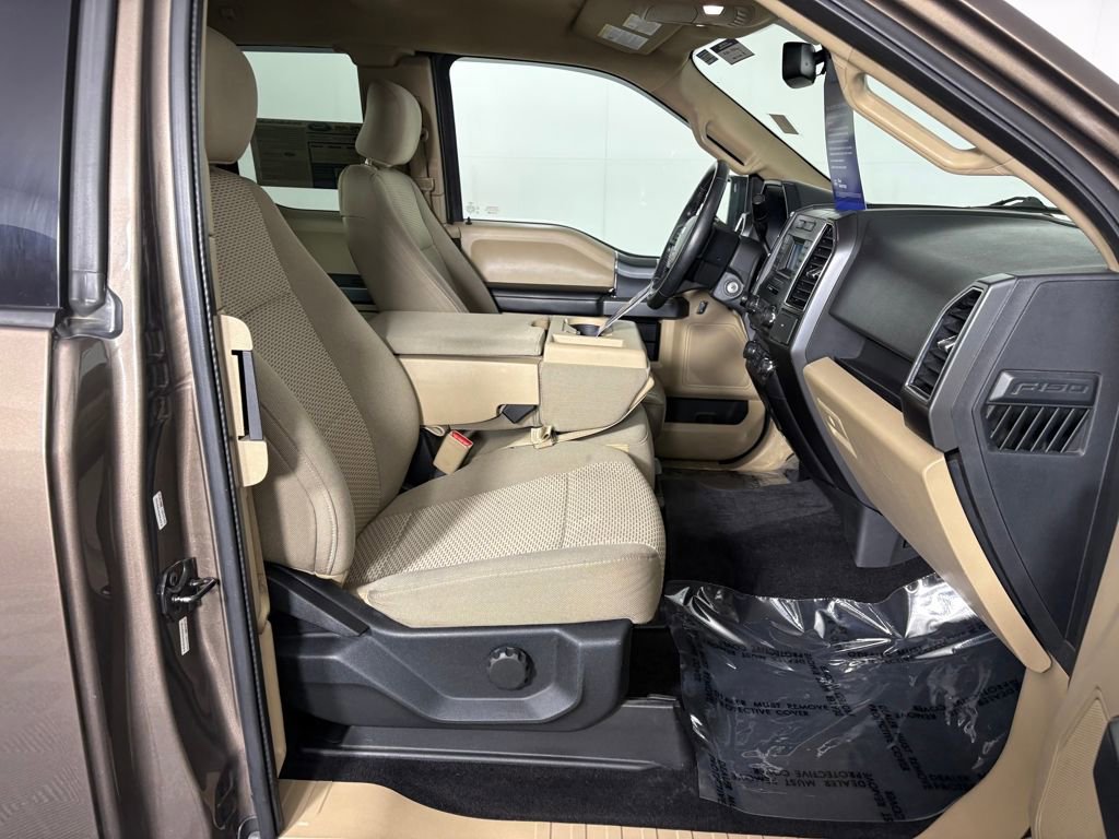 Certified 2017 Ford F150 XLT w/ Equipment Group 301A Mid image 32