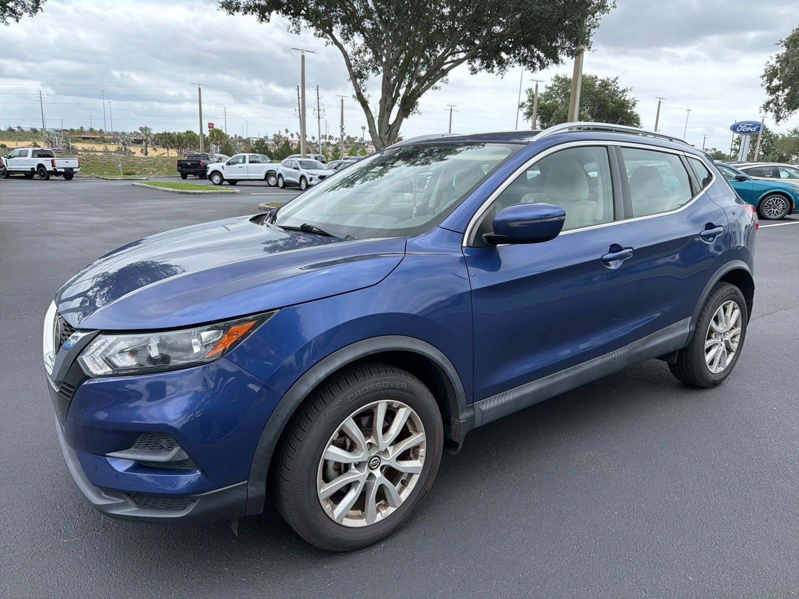 Used 2020 Nissan Rogue Sport SV FWD image 5
