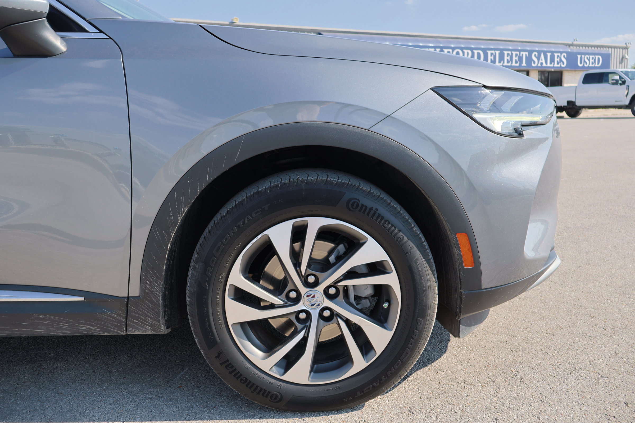 Used 2022 Buick Envision Essence w/ Safety Package image 21