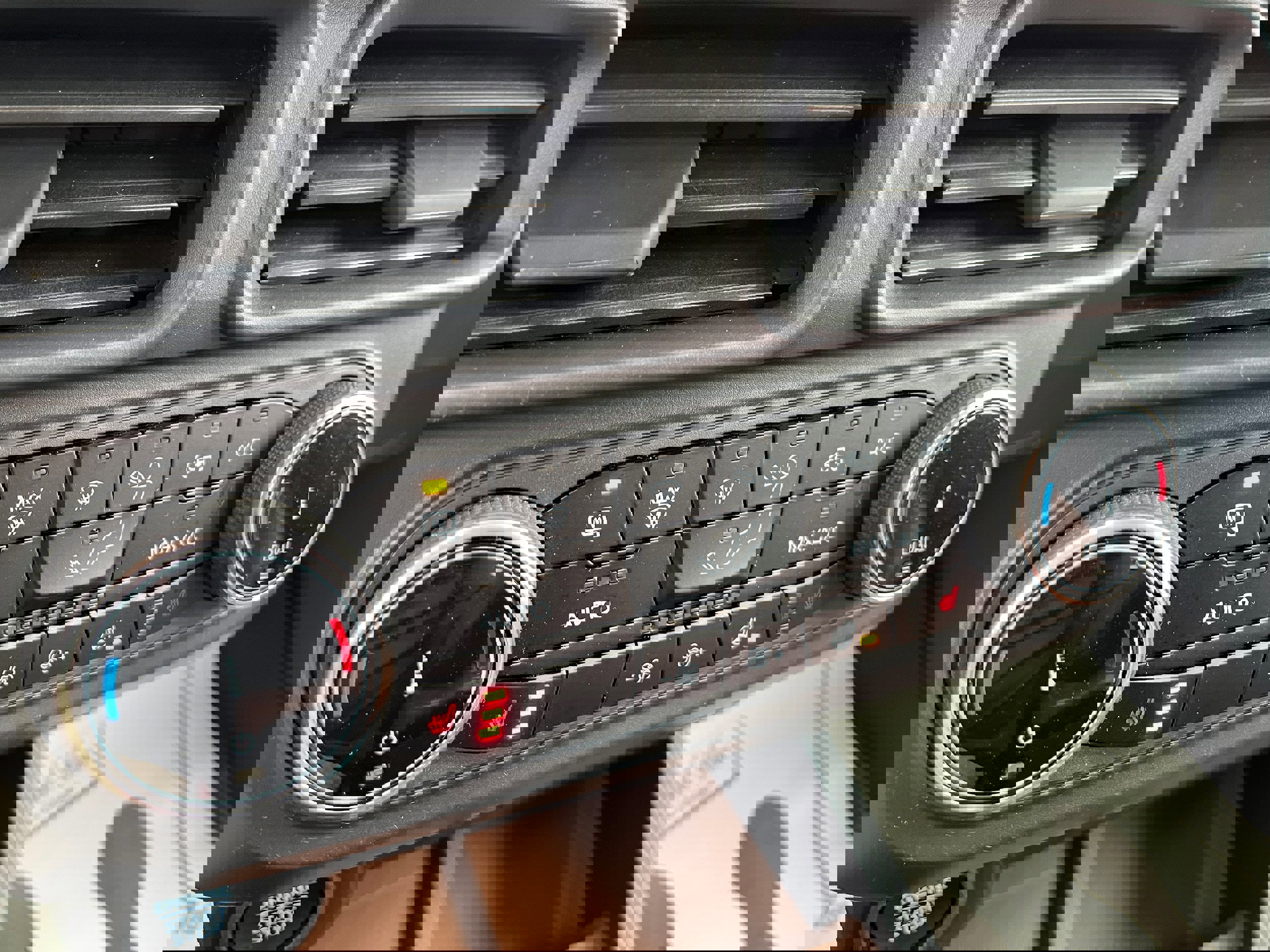 Certified 2023 Ford Maverick Lariat w/ Lariat Luxury Package image 18