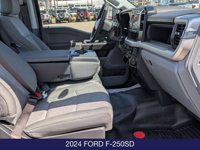 Certified 2024 Ford F250 XL w/ Snow Plow/Camper Package AWD/4WD image 23
