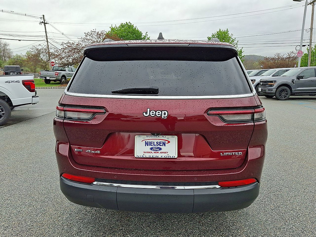 Used 2022 Jeep Grand Cherokee L Limited AWD/4WD image 23