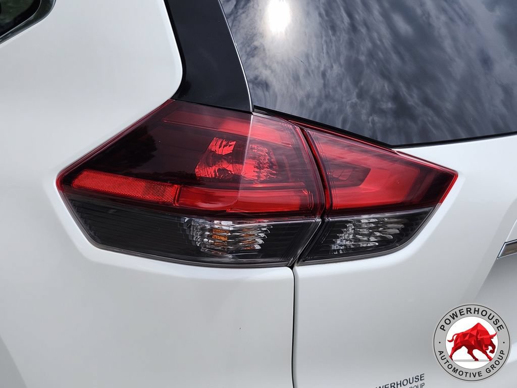 Used 2019 Nissan Rogue SL w/ Premium Package FWD image 12