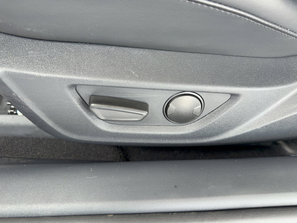 Certified 2024 Ford Mustang Premium image 31