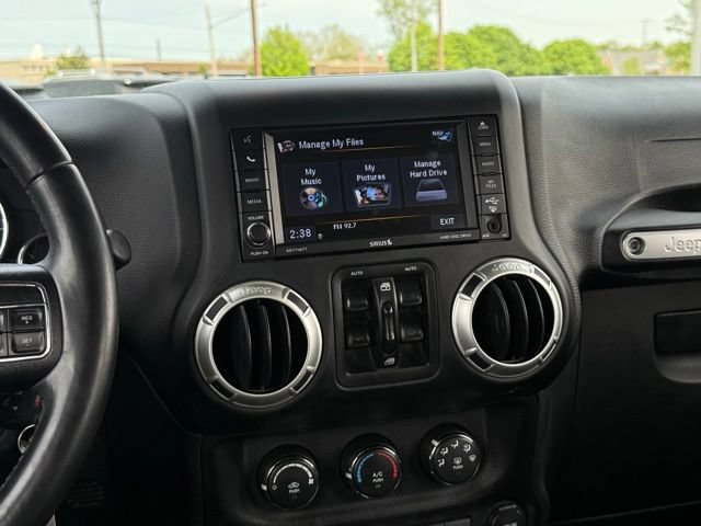 Used 2018 Jeep Wrangler Unlimited Sahara AWD/4WD image 22