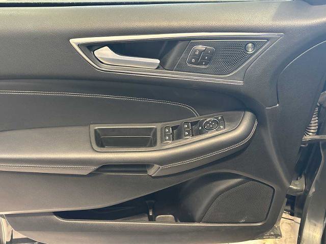 Certified 2024 Ford Edge Titanium w/ Equipment Group 301A image 22