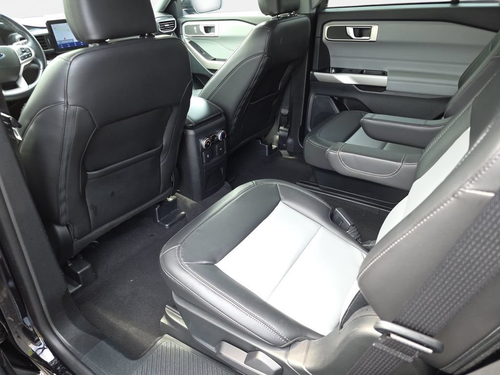 Certified 2023 Ford Explorer XLT w/ Equipment Group 202A AWD/4WD image 11