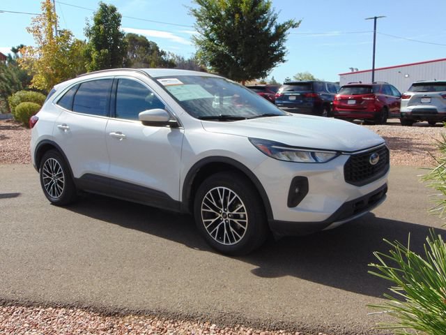 Certified 2026 Ford Escape SE w/ Class II Trailer Tow Package FWD image 8