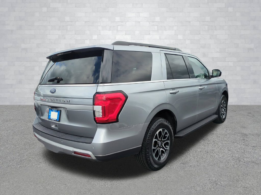 Certified 2024 Ford Expedition XLT RWD image 5
