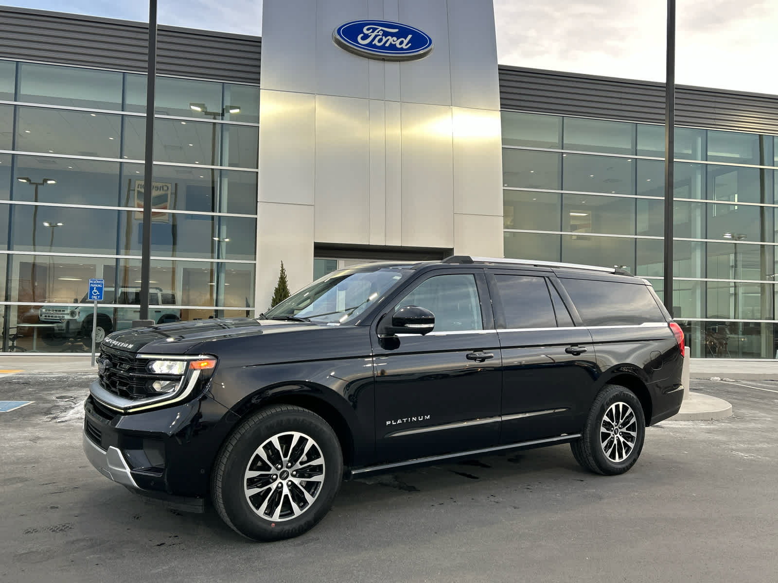 Certified 2025 Ford Expedition Max Platinum AWD/4WD image 1