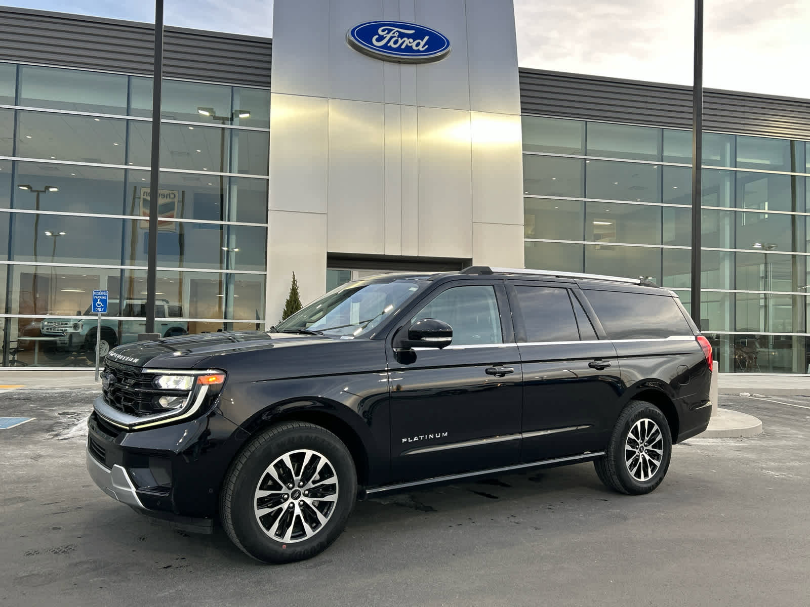 Certified 2025 Ford Expedition Max Platinum AWD/4WD image 1