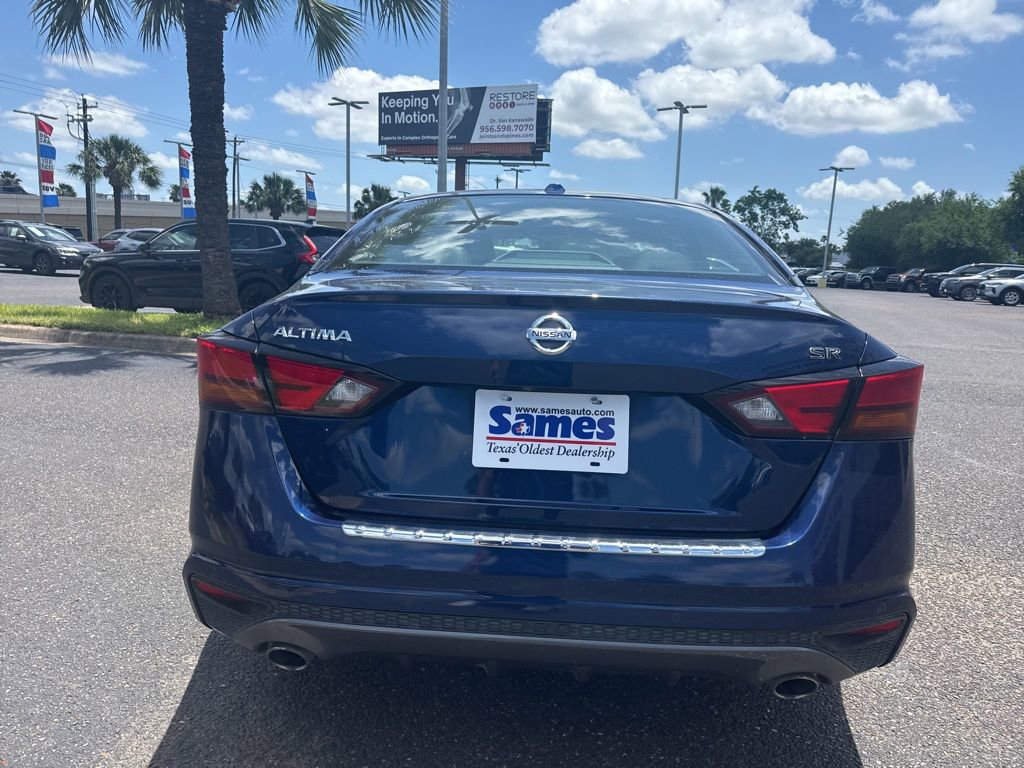 Used 2021 Nissan Altima 2.5 SR FWD image 4