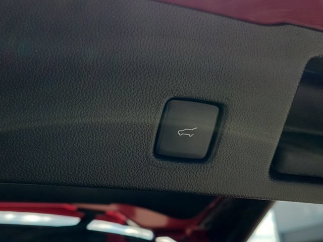 Certified 2025 Ford Escape Platinum AWD/4WD image 27