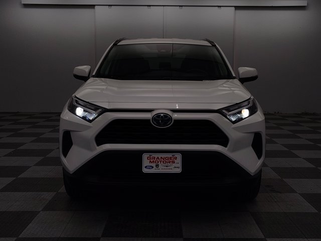 Used 2024 Toyota RAV4 LE AWD/4WD image 4