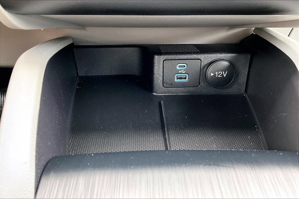 Certified 2023 Ford Escape Active AWD/4WD image 32