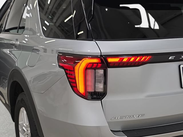 Certified 2025 Ford Explorer Active AWD/4WD image 33
