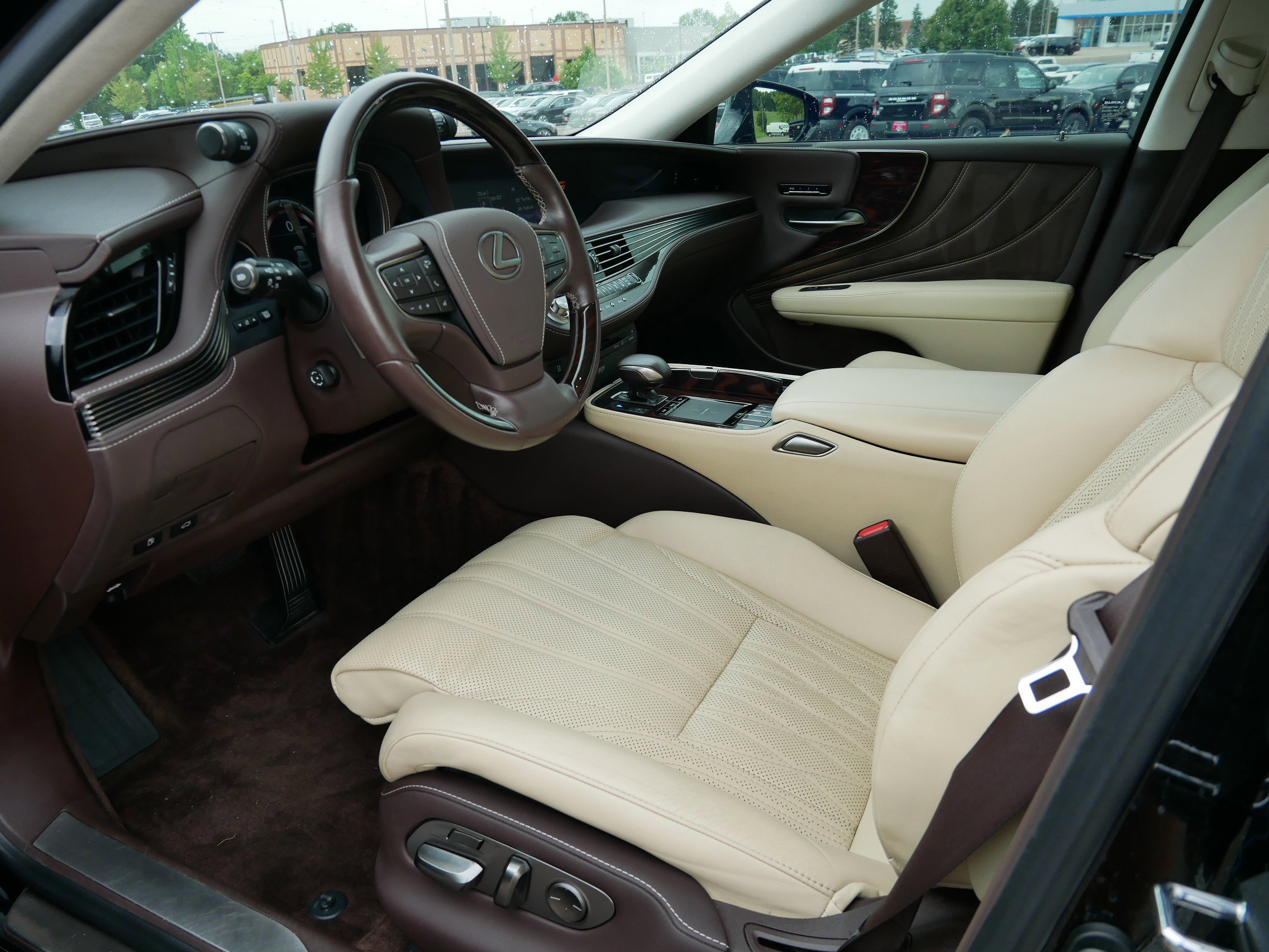 Used 2020 Lexus LS 500 AWD image 10
