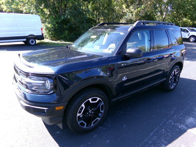 Certified 2023 Ford Bronco Sport Outer Banks w/ Tech Package AWD/4WD image 5
