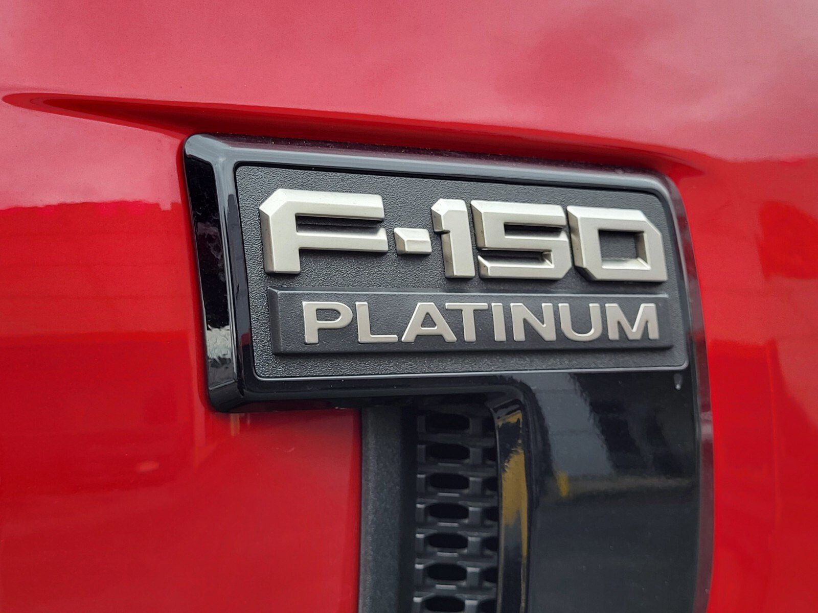 Certified 2025 Ford F150 Platinum w/ Equipment Group 702A High image 10