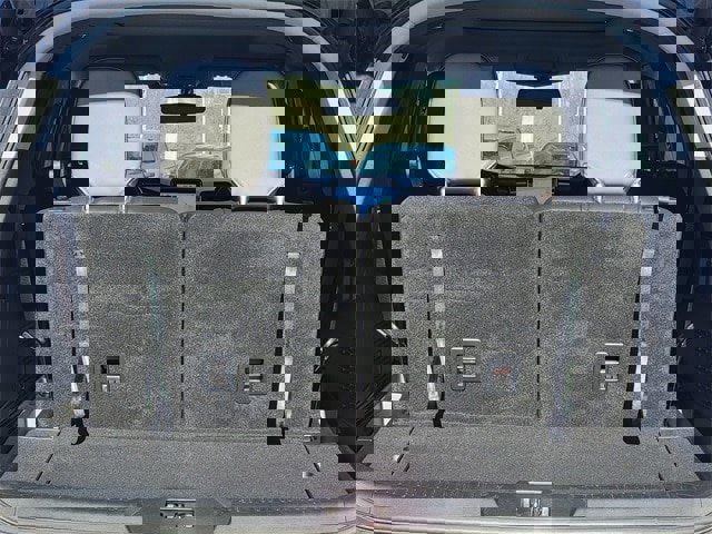 Certified 2022 Ford Explorer XLT w/ Equipment Group 202A image 23