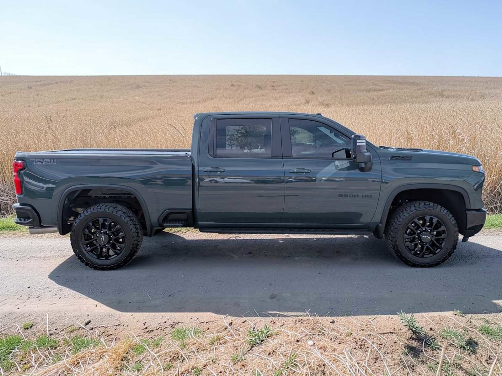 Used 2025 Chevrolet Silverado 2500 LT w/ Trail Boss Package image 2