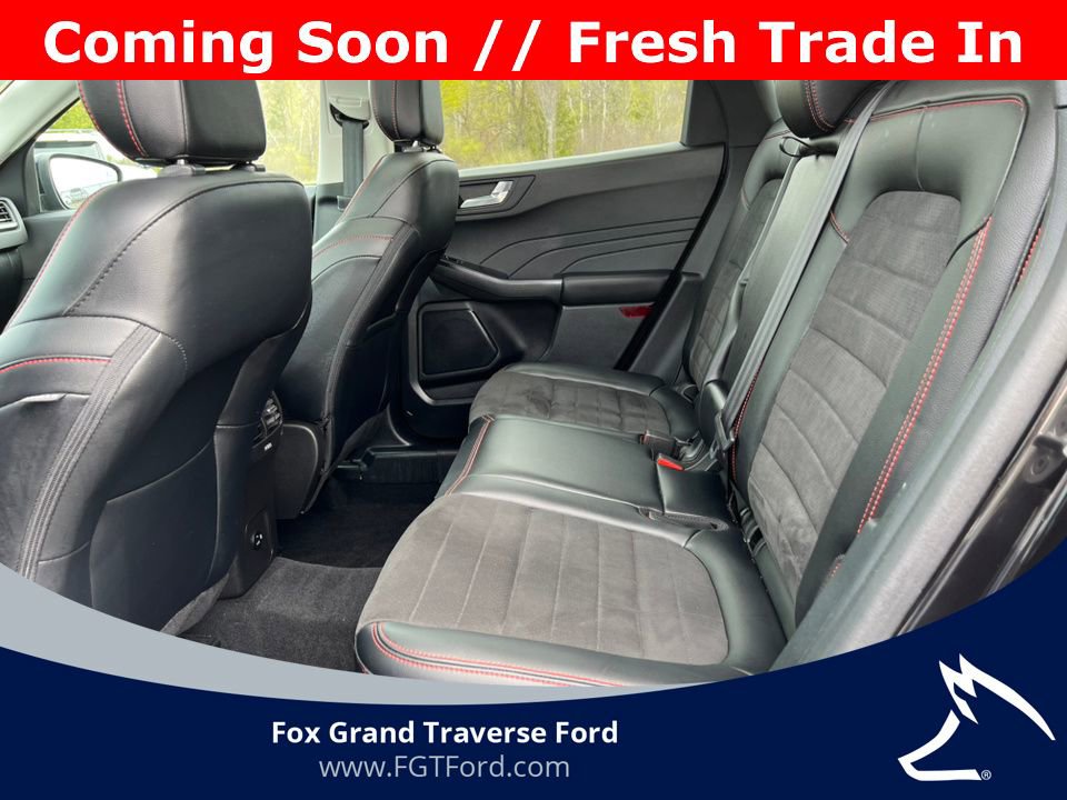 Certified 2022 Ford Escape SEL w/ SEL Stealth AWD Package image 4