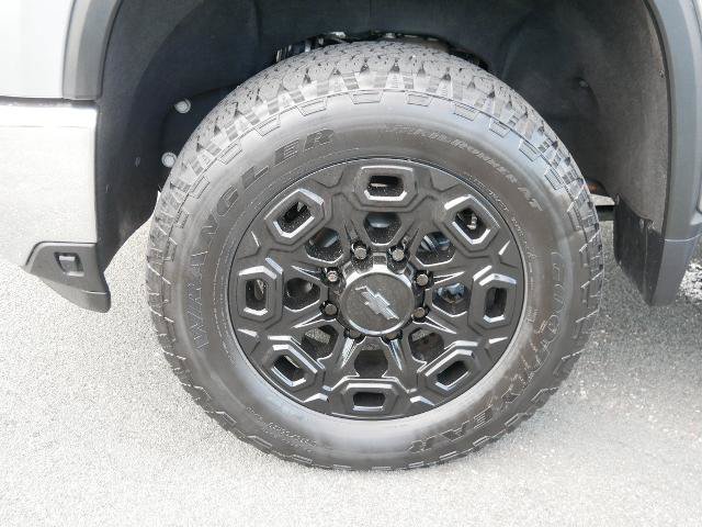 Used 2024 Chevrolet Silverado 2500 LTZ w/ LTZ Plus Package AWD/4WD image 9