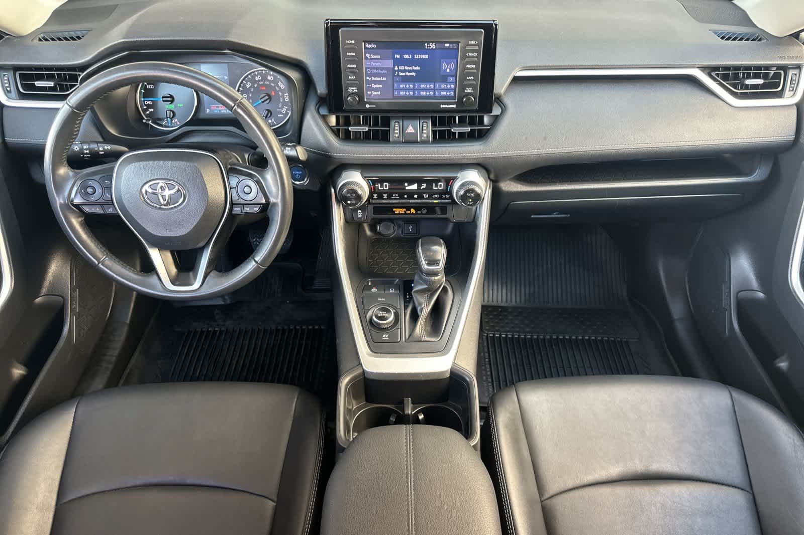 Used 2022 Toyota RAV4 XLE Premium AWD/4WD image 3