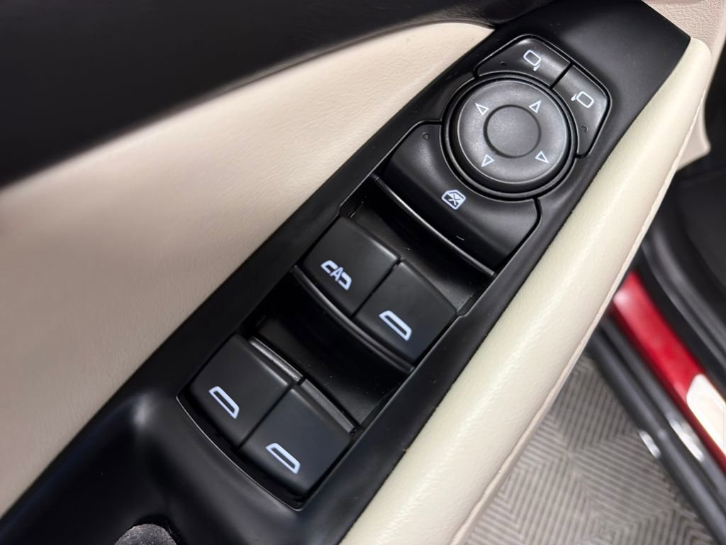 Used 2023 Buick Enclave Essence image 17