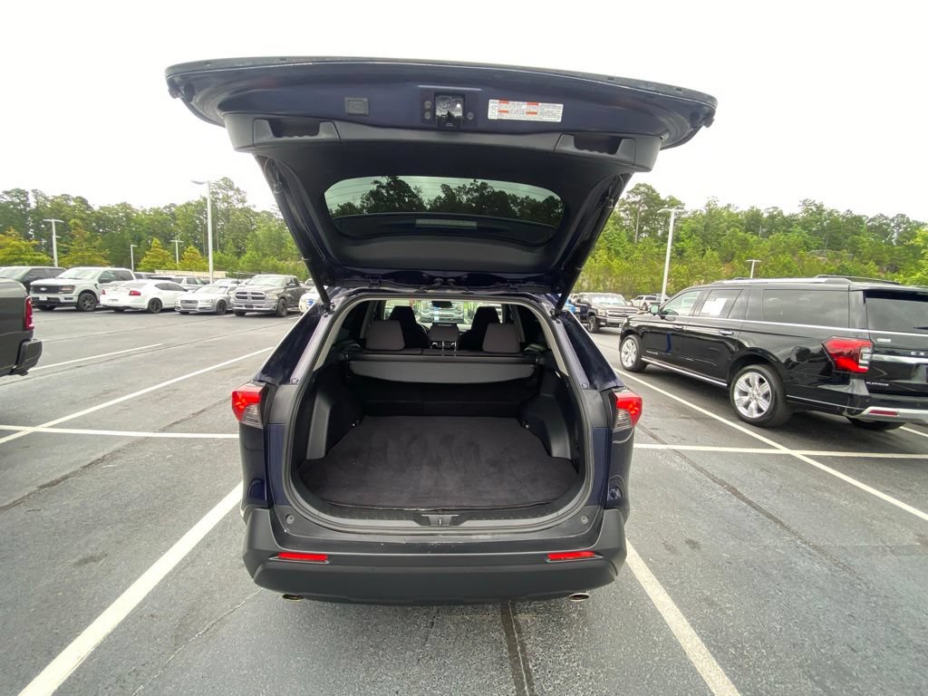 Used 2022 Toyota RAV4 XLE w/ Convenience Package AWD/4WD image 27