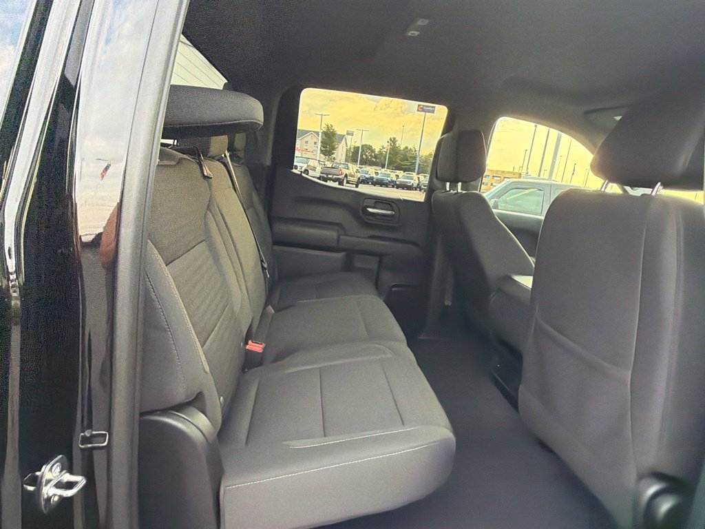 Used 2022 Chevrolet Silverado 1500 Custom Trail Boss AWD/4WD image 47