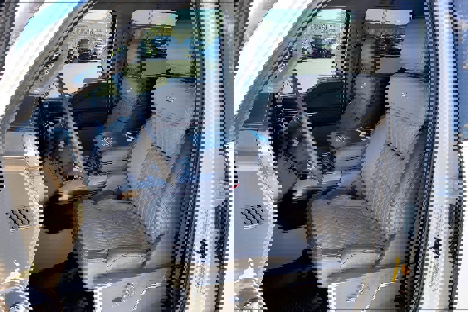 Certified 2024 Ford F150 Platinum w/ Equipment Group 703A Plus image 8