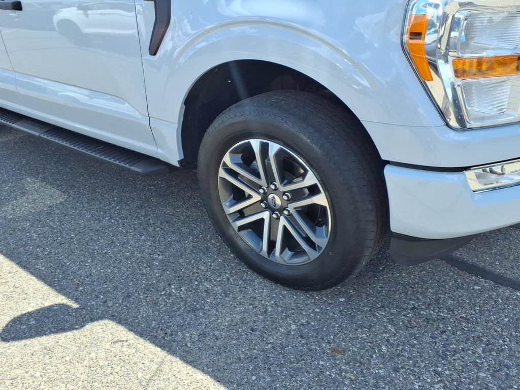 Certified 2022 Ford F150 XL w/ STX Appearance Package AWD/4WD image 4