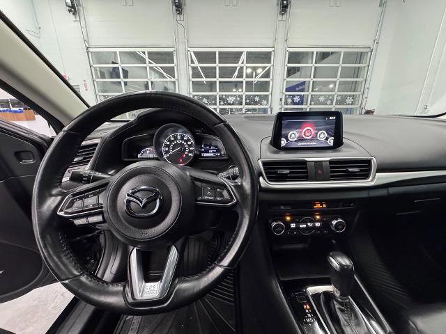 Used 2018 MAZDA MAZDA3 Touring image 11