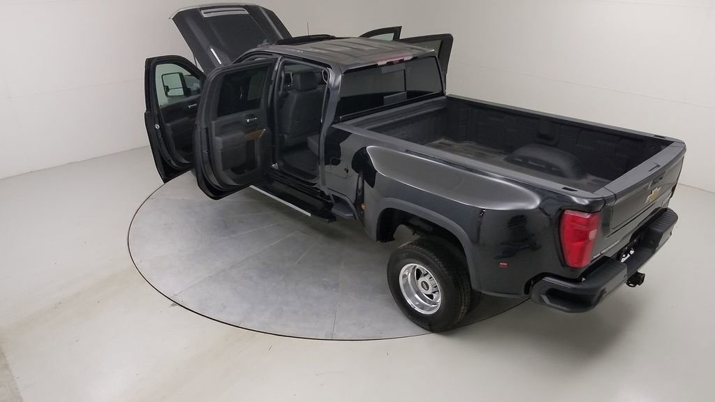 Used 2022 Chevrolet Silverado 3500 High Country image 56