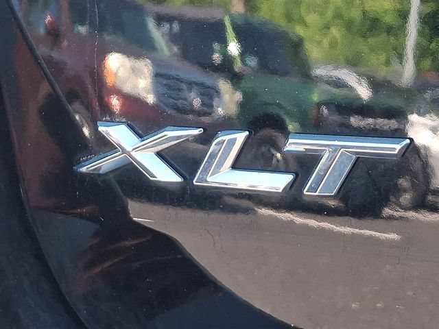 Certified 2022 Ford Explorer XLT w/ Equipment Group 202A AWD/4WD image 37