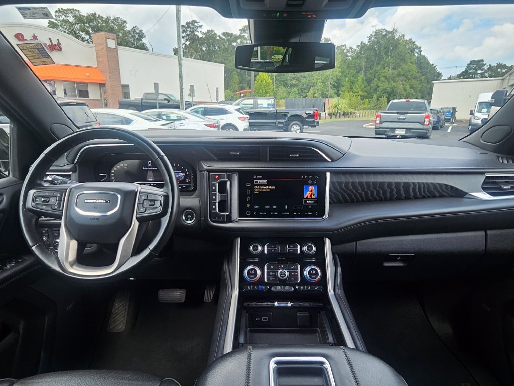 Used 2023 GMC Yukon Denali AWD/4WD image 5