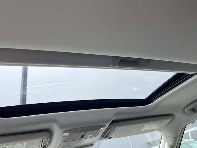 Used 2019 Nissan Armada Platinum w/ Interior Lighting Package RWD image 17