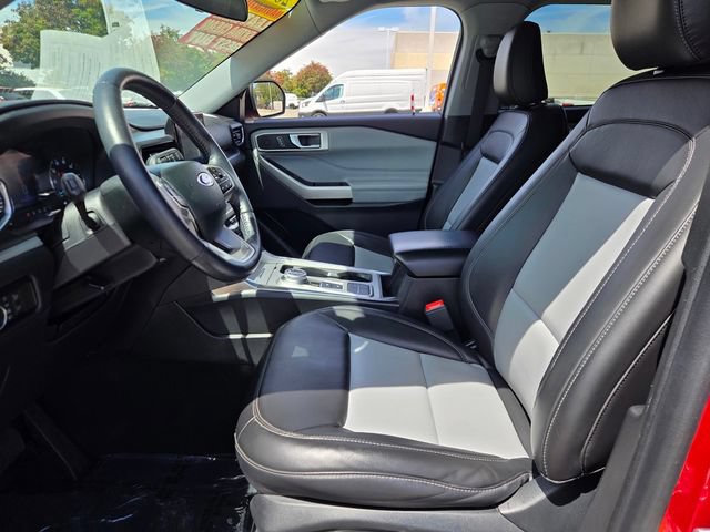 Certified 2023 Ford Explorer XLT w/ Equipment Group 202A RWD image 26