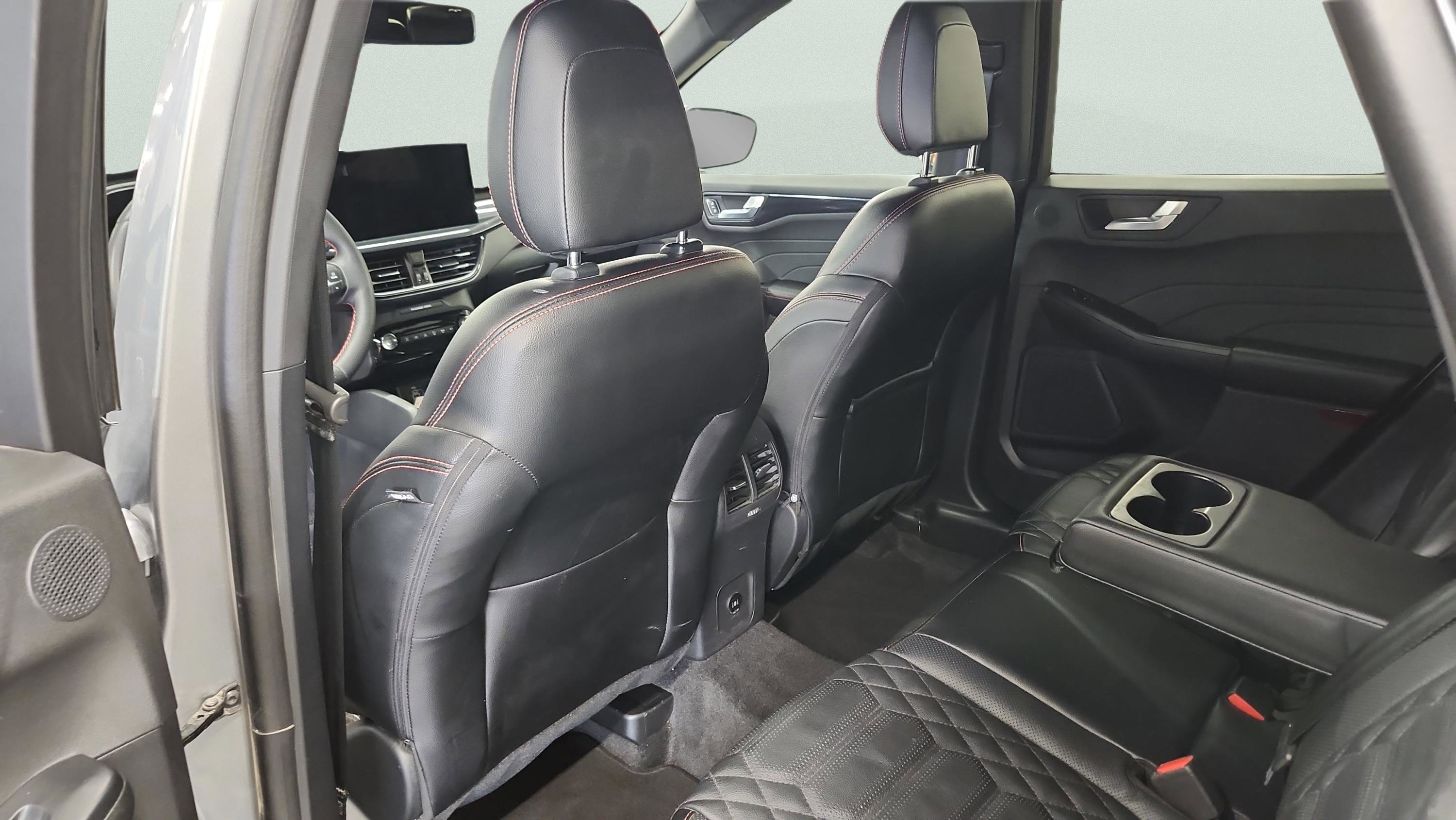 Certified 2024 Ford Escape ST-Line Elite w/ Premium Technology Package image 13