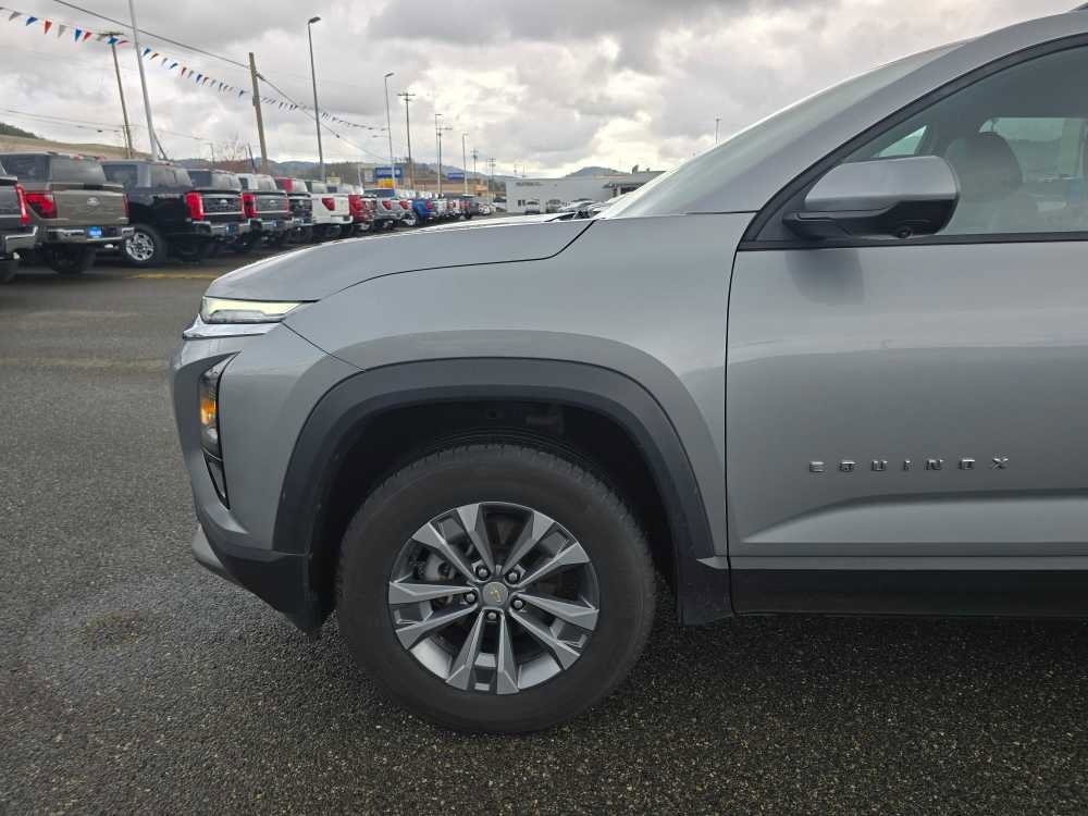 Used 2025 Chevrolet Equinox LT w/ Convenience Package II image 17