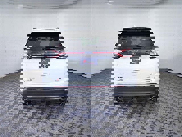 Certified 2017 Ford Edge SEL w/ Equipment Group 201A image 3