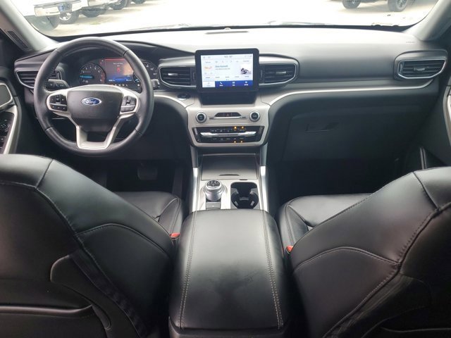 Certified 2023 Ford Explorer XLT w/ Equipment Group 202A image 19