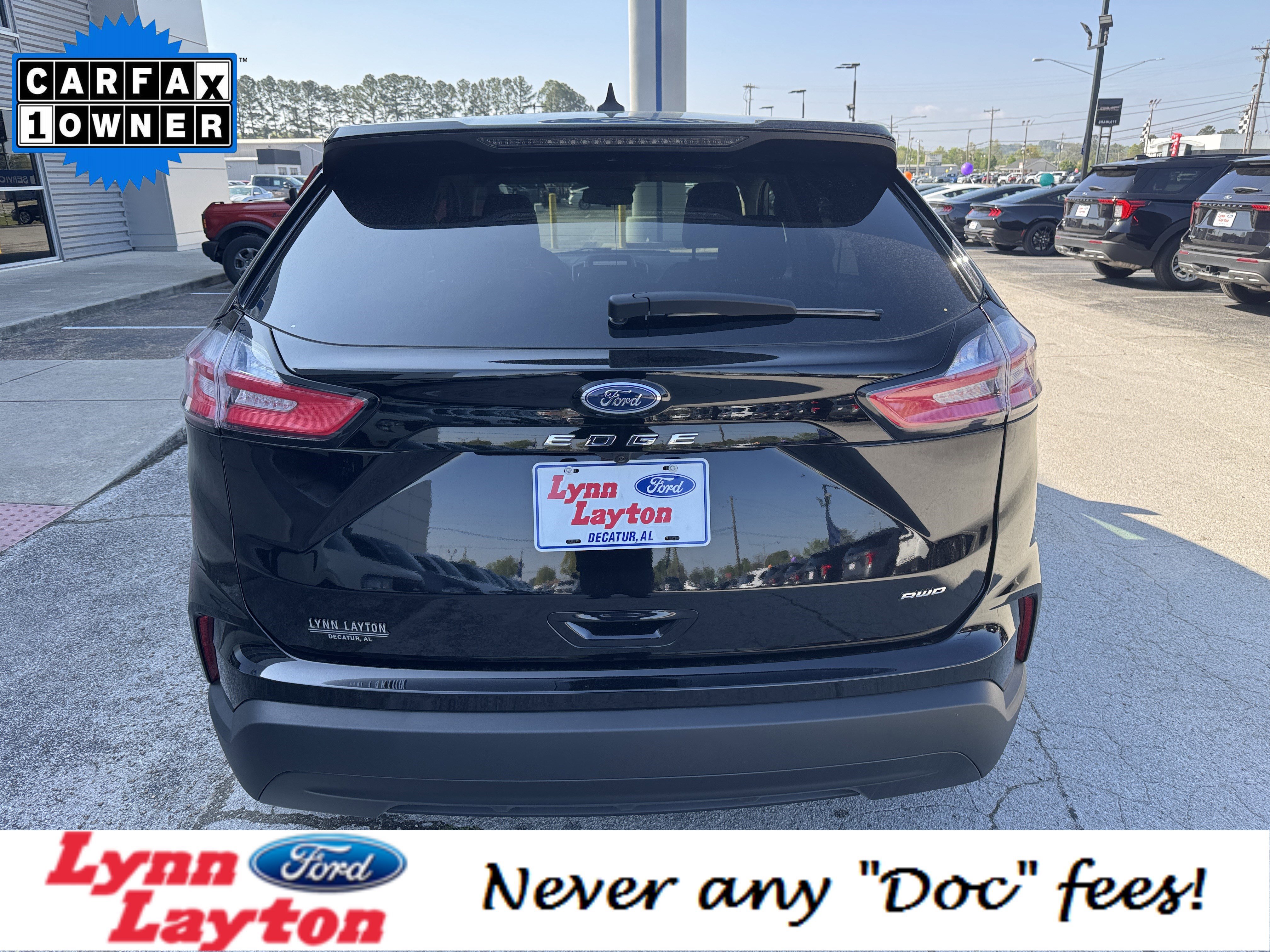 Certified 2024 Ford Edge SE image 3