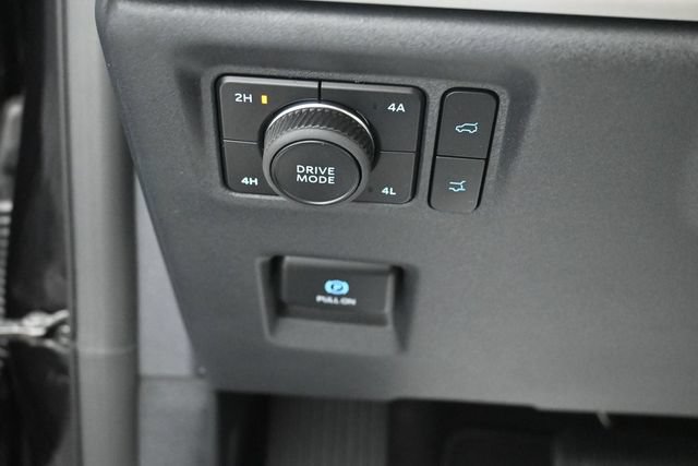 Certified 2025 Ford Expedition Active AWD/4WD image 11