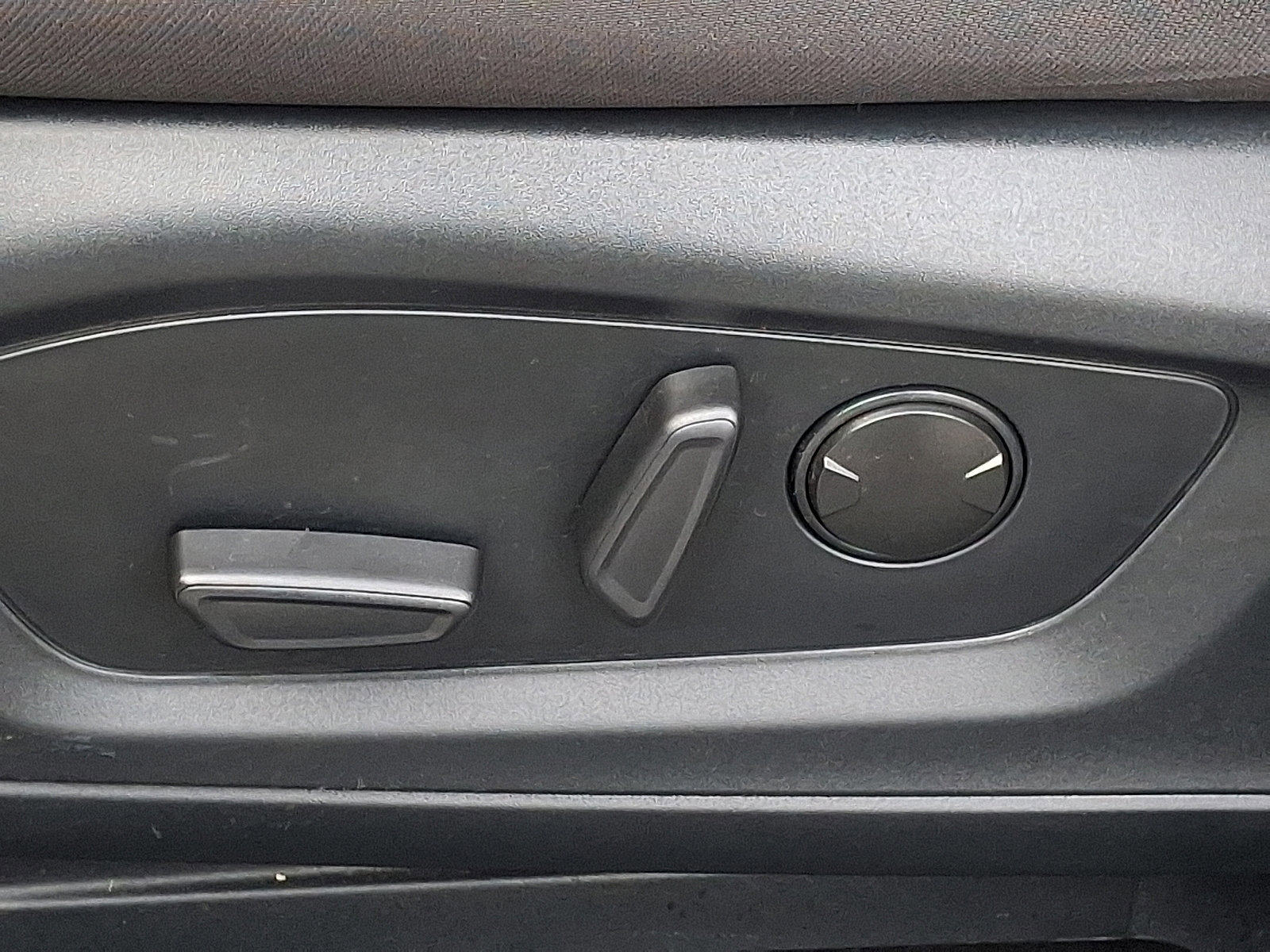 Certified 2022 Ford Explorer XLT w/ Class IV Trailer Tow Package image 26