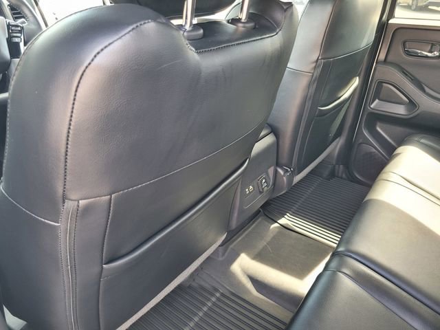 Used 2022 Nissan Frontier PRO-4X w/ Pro-4X Premium Package image 12